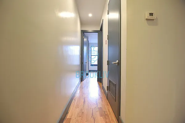 Rented by null | media 32