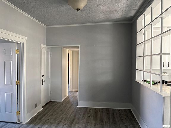 5th image of 901 NE Glen Oak Ave #2