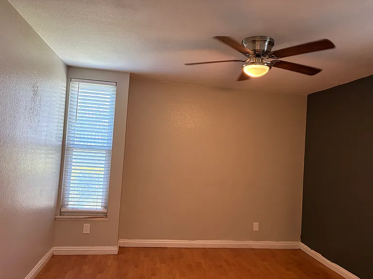 1150 W Phillips St — Photo 7