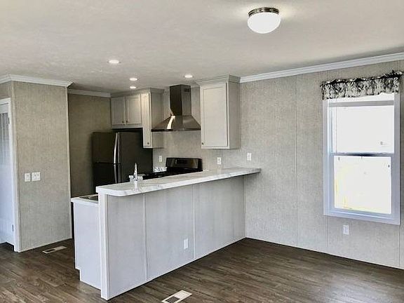 2nd image of 8009 Hamilton Ave #48
