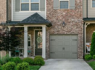 1642 Hampshire Pl, Thompsons Station, TN 37179