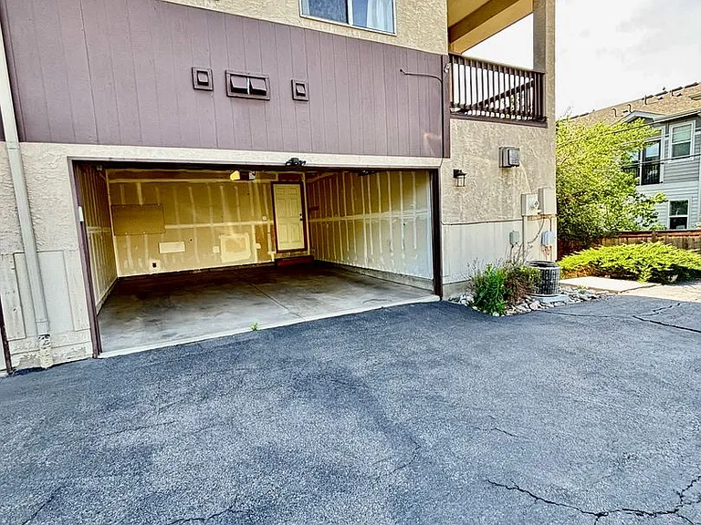 10640 W 12th Ln #D — Photo 21