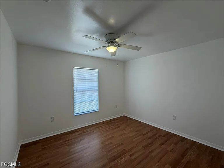 1424 NE 13th Pl — Photo 21