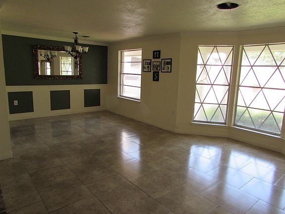 Dining Room (viewed from LR)