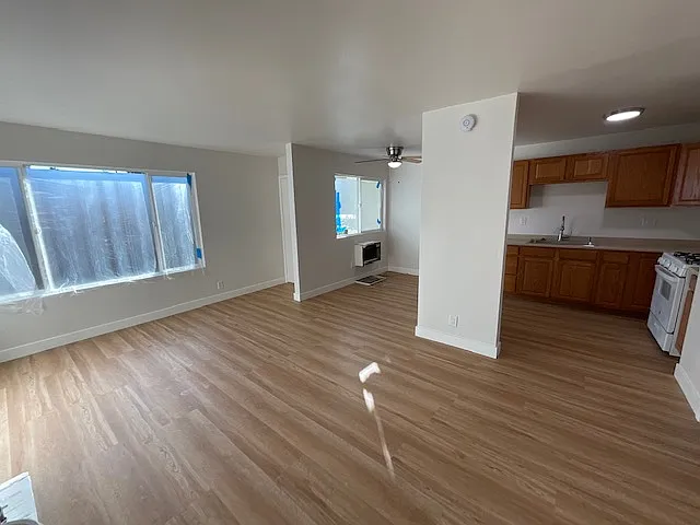 667 Glenfinnan Ave #C — Photo 15