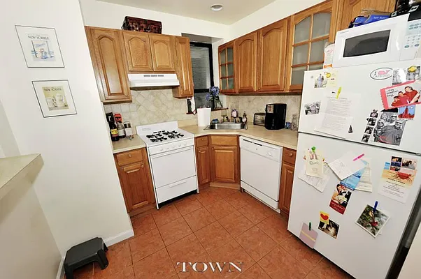 Rented by Town Residential | media 23