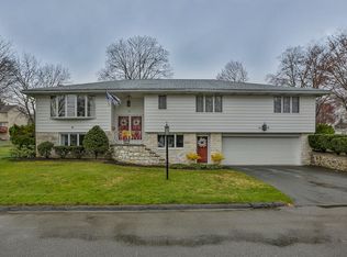 31 Lorenzo Cir, Methuen, MA 01844