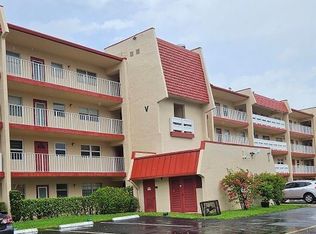 1045 Country Club Dr APT 205, Margate, FL 33063