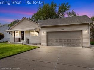 11453 Kaltz Ave, Warren, MI 48089