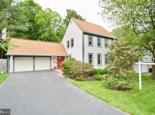 8416 Golden Aspen Ct, Springfield, VA 22153