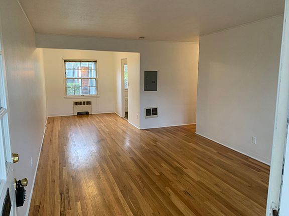 2nd image of 3904-4014 SE Cesar E Chavez Blvd #3904-12