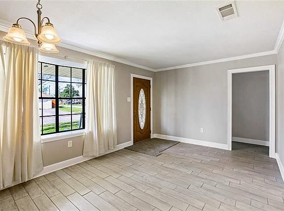 3rd image of 5201 Willowtree Dr