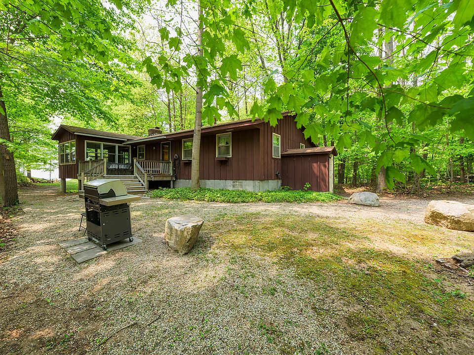 1st image of 2436 Lakeshore Dr