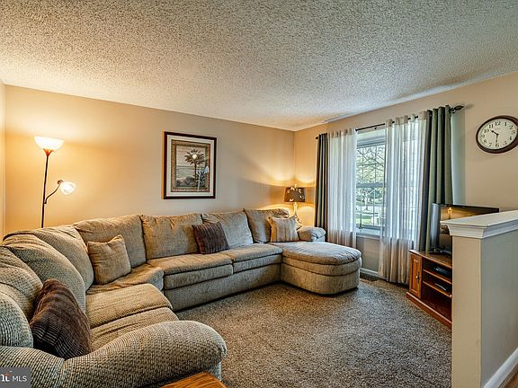 4th image of 93 Louis James Ct #93