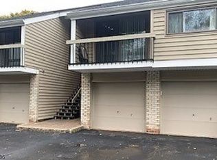 7 South Ct #1409, Clinton, NJ 08809