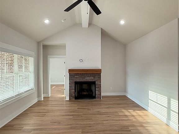 3rd image of 143 N Panther Ave