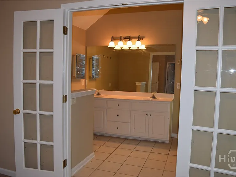 63 Edie Ct — Photo 10