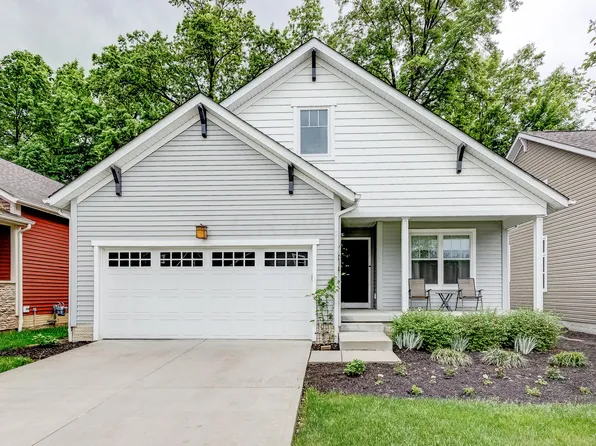 222 Autumn Way, Pataskala, OH 43062