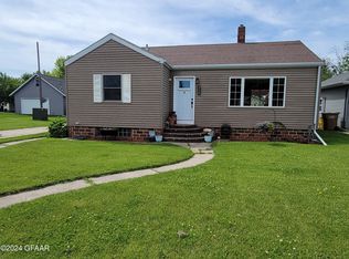 312 1st Ave, Northwood, ND 58267