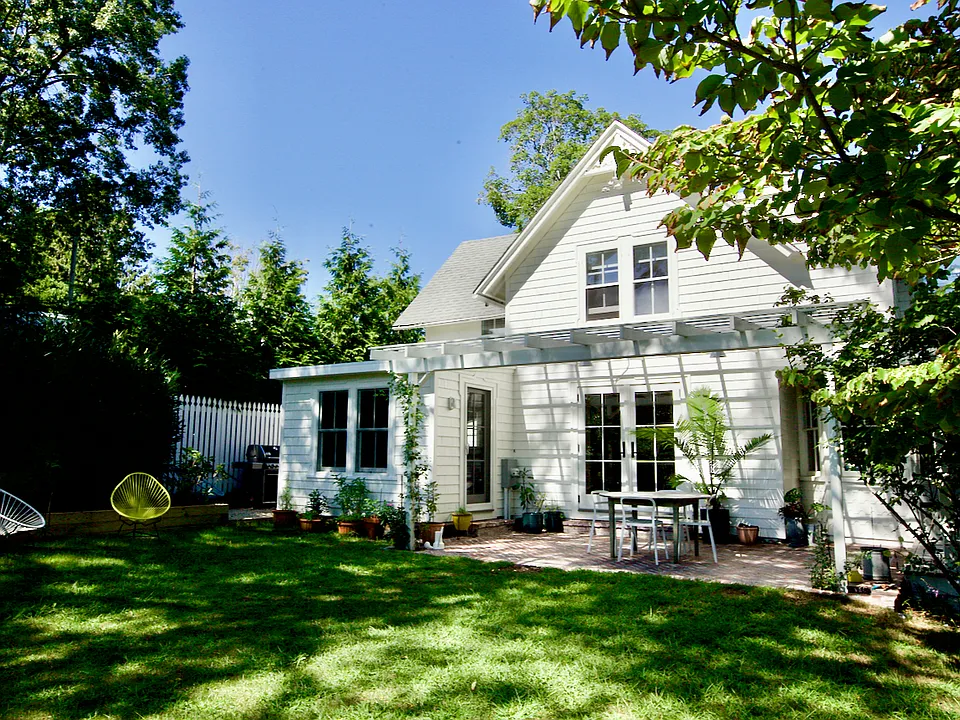 7 Clinton Ave