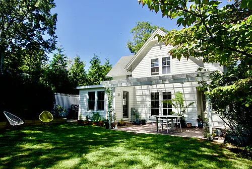 7 Clinton Ave Photo 1