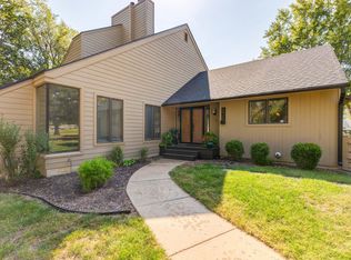 2420 Edgehill Rd, Salina, KS 67401