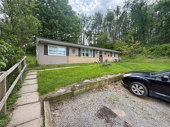 2nd image of 47823 Lincoln St