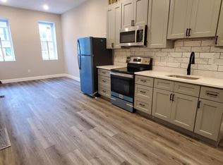 2221 N Franklin St, Philadelphia, PA 19133