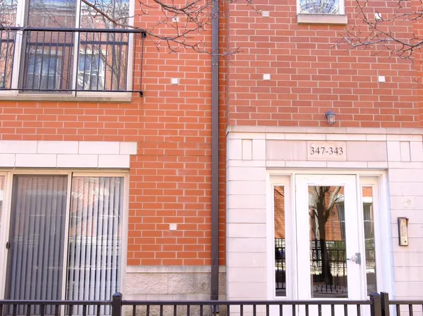 347 E 25th Pl #2E, Chicago, IL 60616