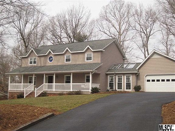 2nd image of 2150 Leslie Ave