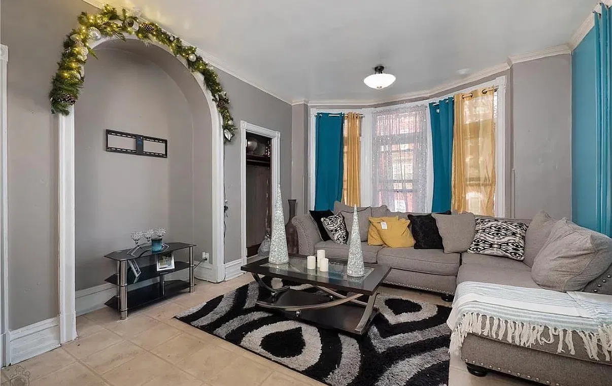 4 bed, 1200 sqft, $1,650 — Photo 3