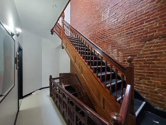 Rented by Compass | media 16