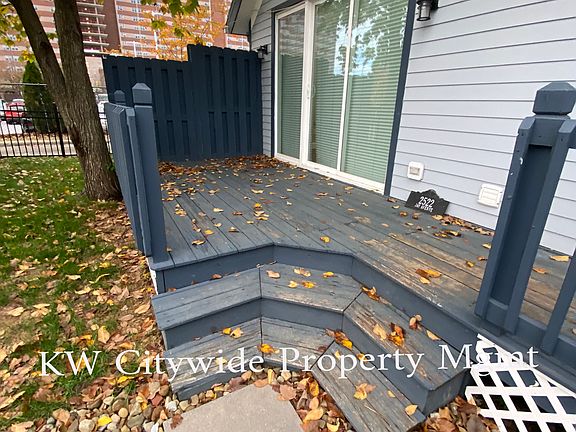 3rd image of 2522 Jay Ave