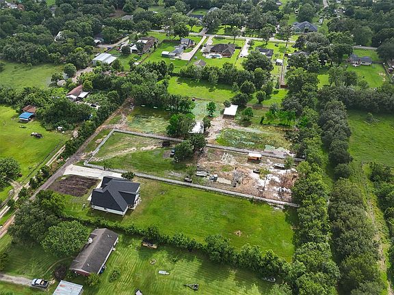 4th image of 6525 Lesiker Rd