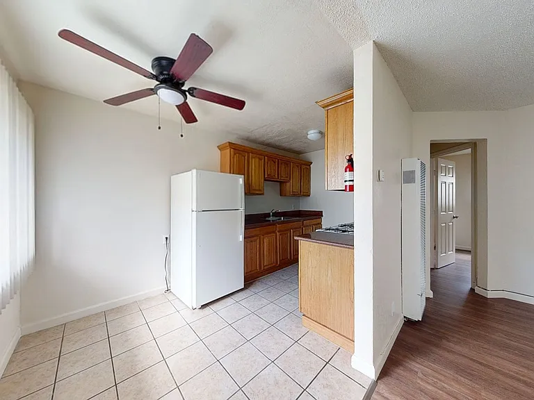 2515 10th ave — Photo 13