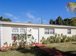 1061 NE 212th Ter, Miami, FL 33179