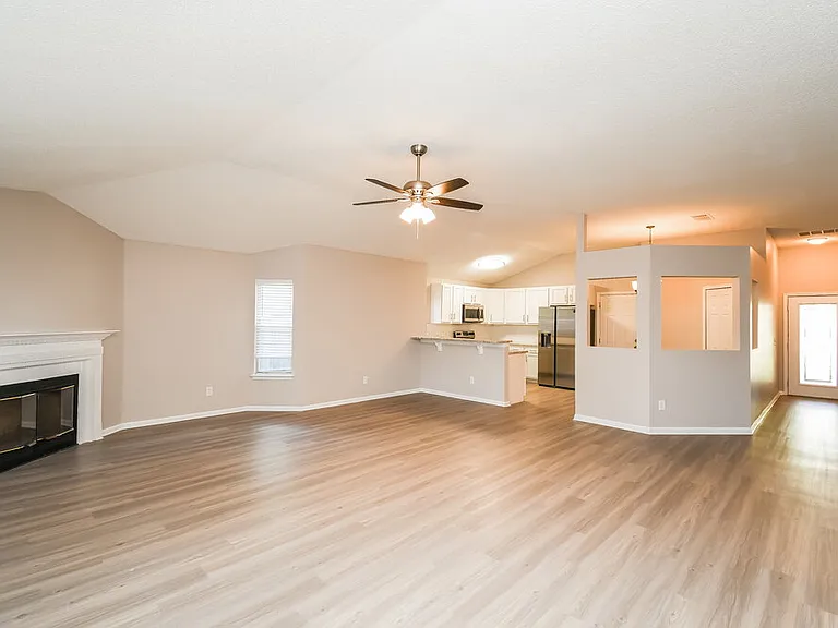 1368 High Plains Dr W — Photo 4