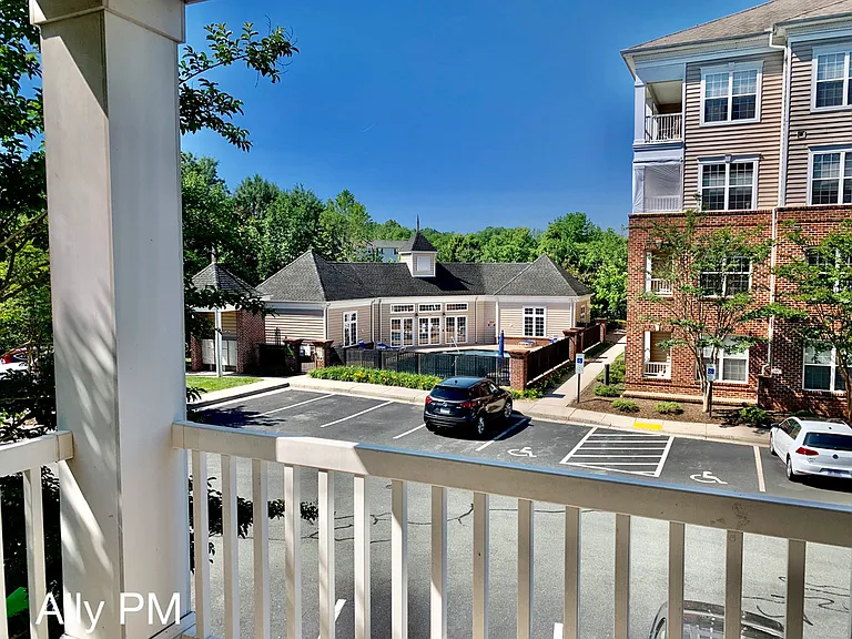 1052 Glenwood Station Ln #1 — Photo 19