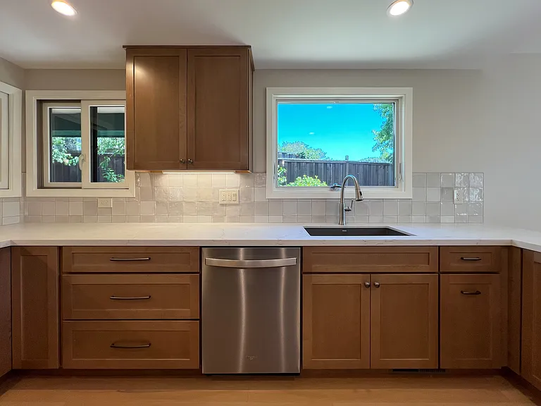 2286 Hastings Dr — Photo 8