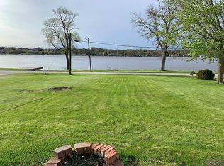 1634 1st Ave, Rapids City, IL 61278