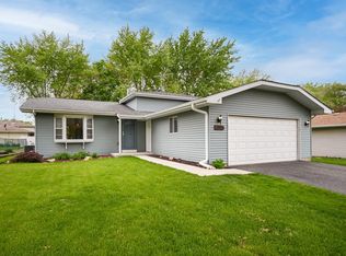 106 Augusta Rd, Oswego, IL 60543