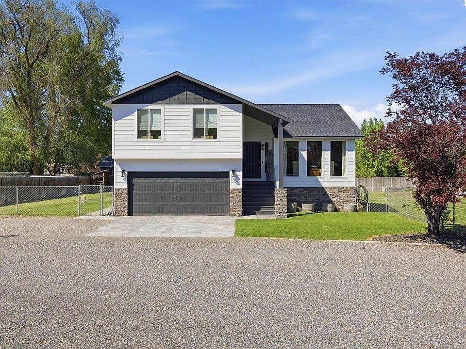 1st image of 516 Canal Dr