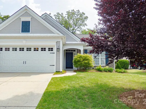 8939 Kestral Ridge Dr, Charlotte, NC 28269