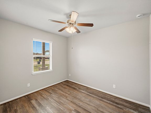 5th image of 14739 Sweetwater Dr
