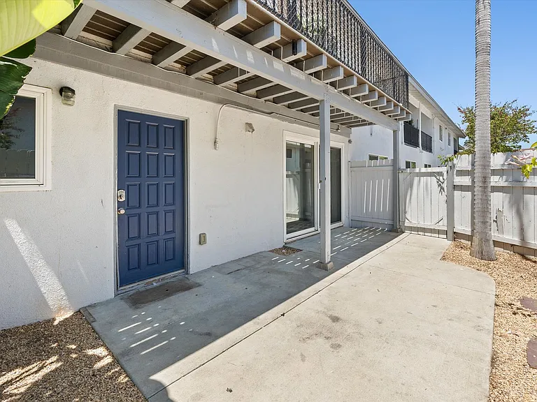 165-175 San Angelo Ave — Photo 10