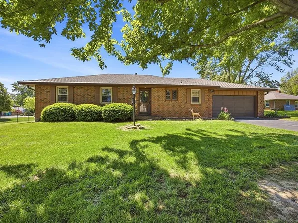 10413 W 49th St, Shawnee, KS 66203