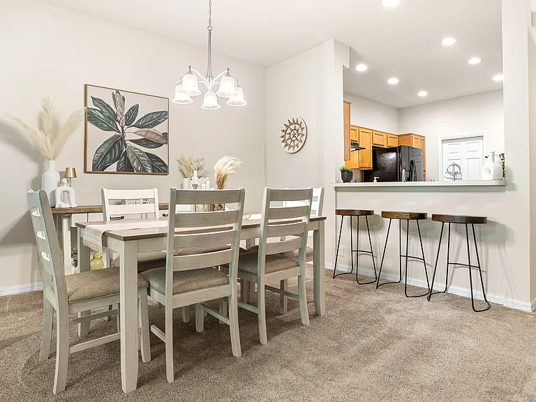 512 Spring Lake Cir — Photo 18