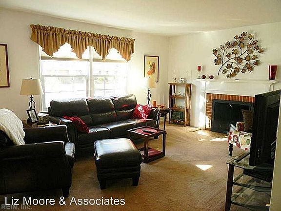 3rd image of 894 Catalina Dr