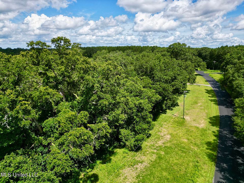 2nd image of 190 Gumpond Beall Rd