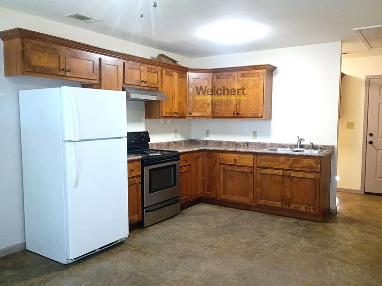 504 W Baldwin St — Photo 3